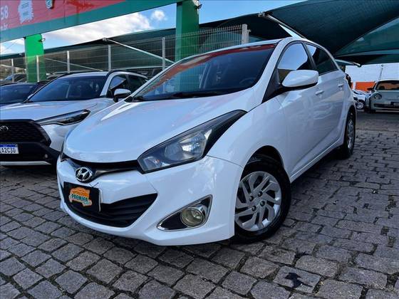 HYUNDAI HB20 1.6 COMFORT PLUS 16V FLEX 4P MANUAL HYUNDAI HB20 1.6 COMFORT PLUS 16V FLEX 4P MANUAL